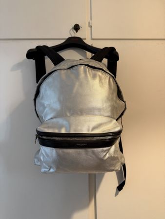 Zaino Saint Laurent argento lamina, ottimo per l'estate! 48 