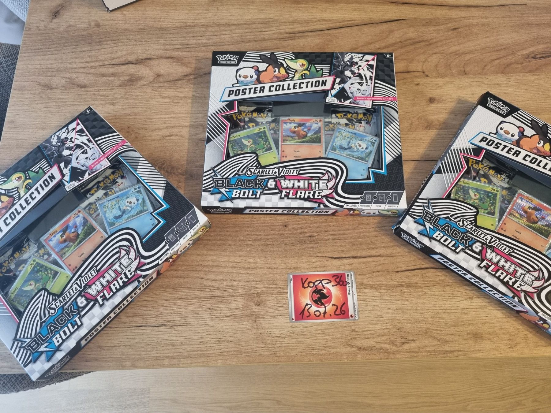 Pokémon Carte collezionabili: ETB Black Bolt + 2 Binder Collection + 3 Poster Collection – Nuovo e nell'imballaggio originale da Horw venduto da kopp360 2