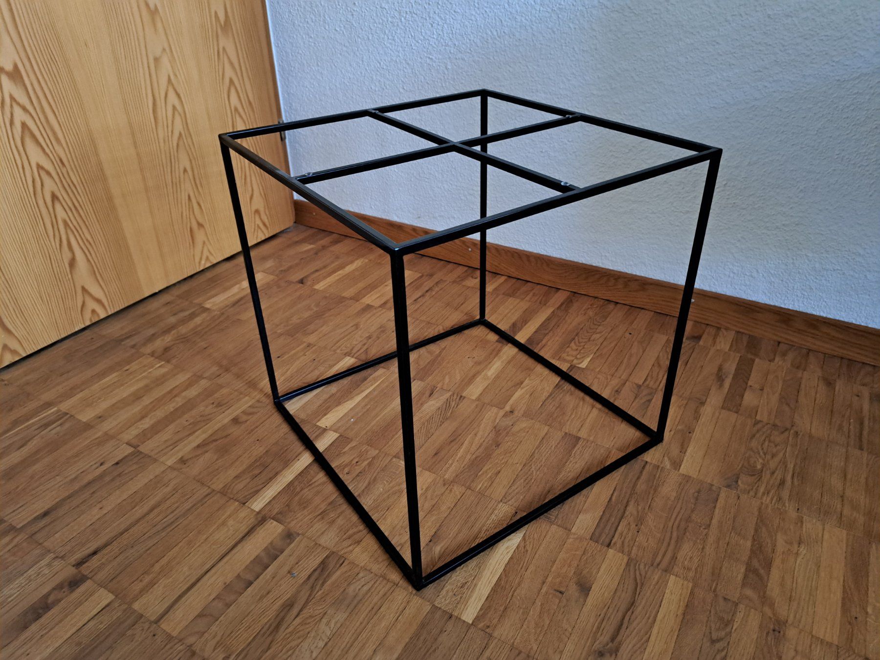 Hay Tables: Hay Tray Table Medium Size - Tischli - 40x40x40 – D'occasion à Zwingen par Tigertimmi 2