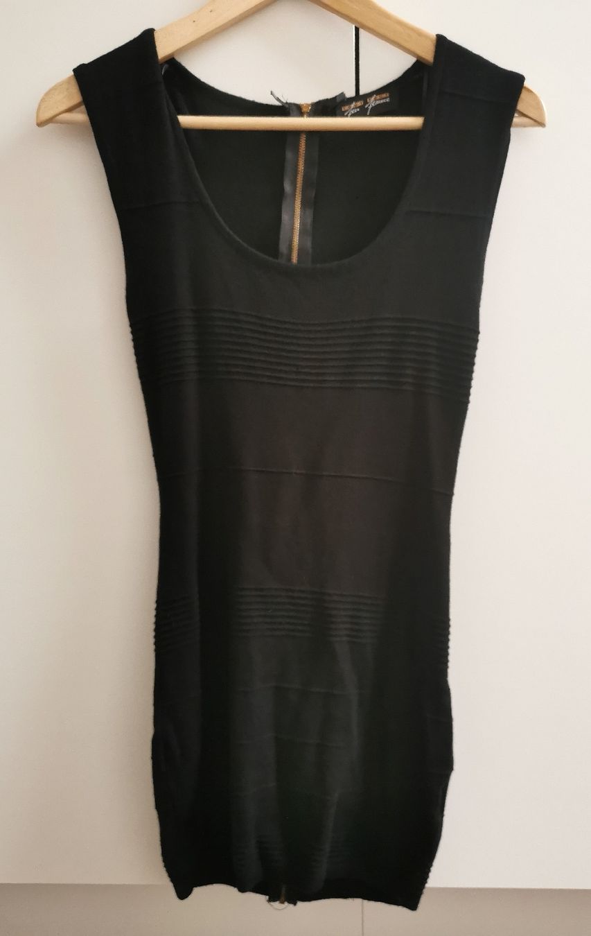 Vestiti: Schwarzes Strickkleid Gr. 34 – Usato da Obergerlafingen venduto da Sigus