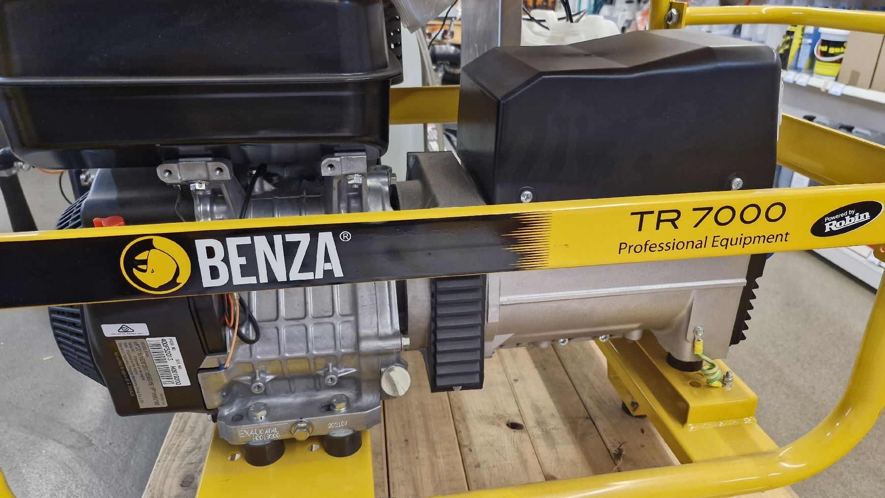 Generatori di corrente: Benzin Generator – Nuovo (secondo la descrizione) da Leuzigen venduto da Huski701