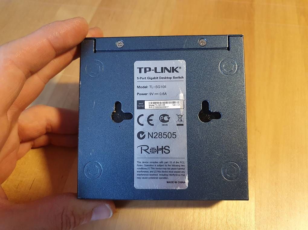 TP-Link Hub & Switch: Tp-link Switch – Usato da Kriens venduto da vaquero26 1