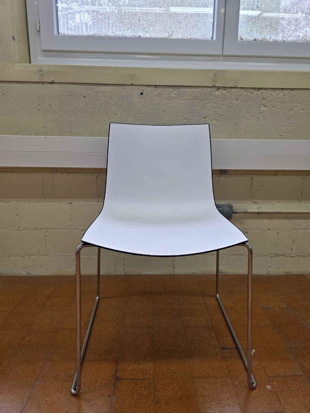 Arper Chaises: 5Stk. Designer Stühle Arper Catifa 46 Sledge – D'occasion à Lichtensteig par Polsterwerk 3