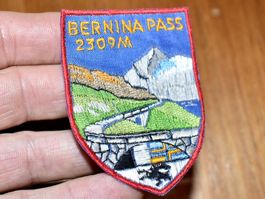 VINTAGE Badge BERNINA PASS nos ST. GALLER STICKEREI abzeiche