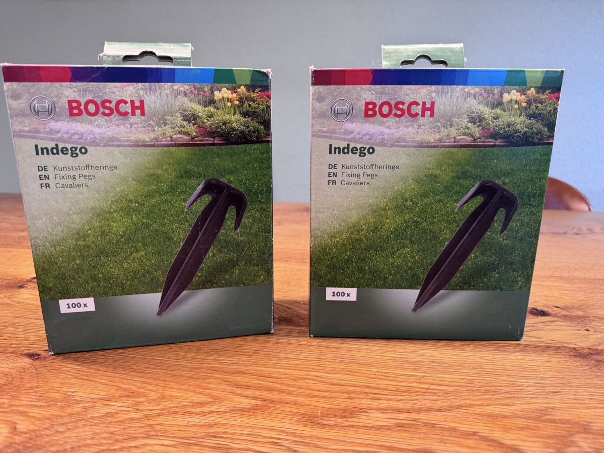 Bosch Rasenmäher: Bosch Indego Rasenroboter - Kunststoffheringe 2x – Neu (gemäss Beschreibung) aus Niederbüren von Oetschli