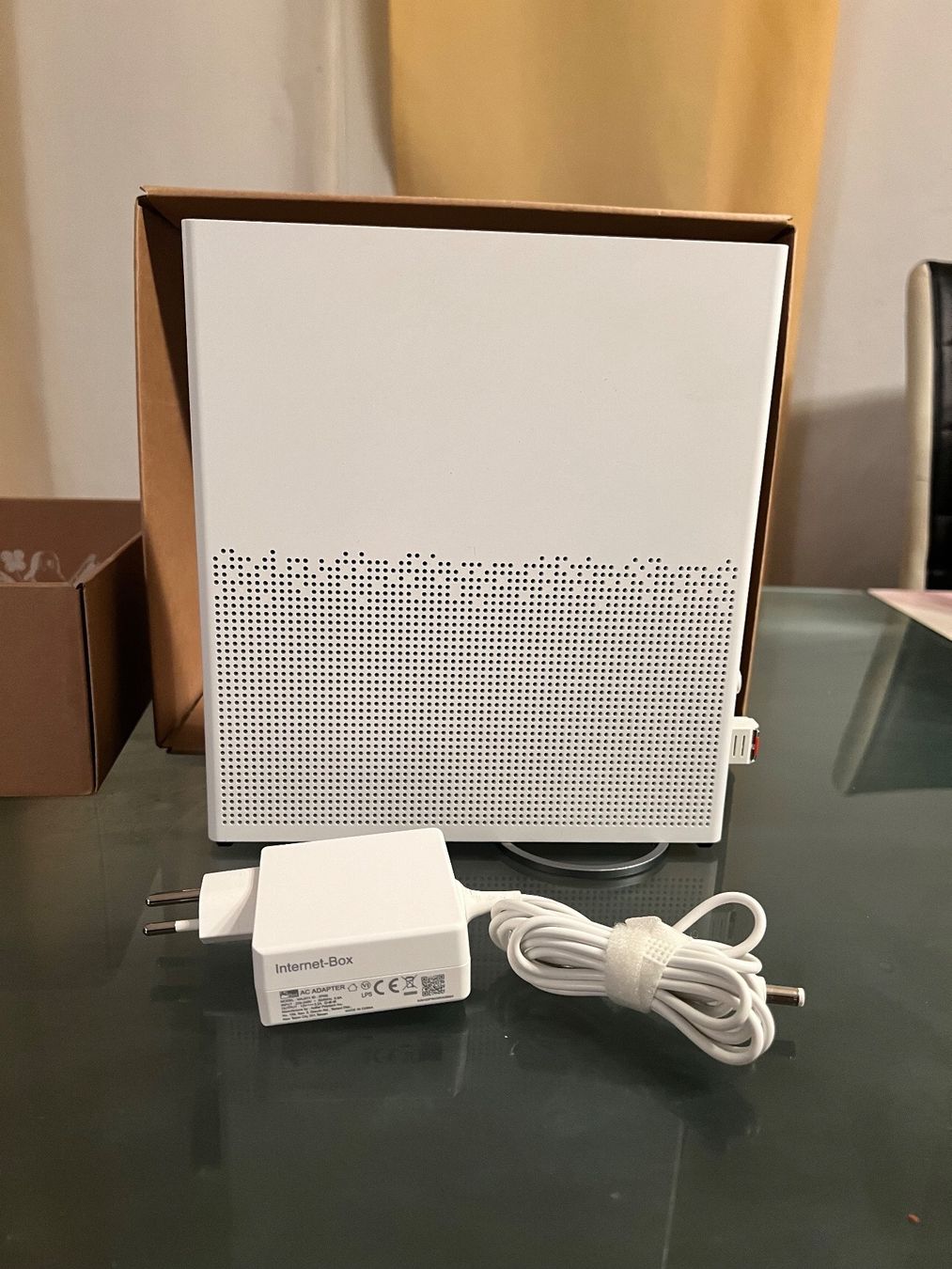 Swisscom Modem & Router: Swisscom Internet Box 3 – Usato da Grüningen venduto da Shirter 4