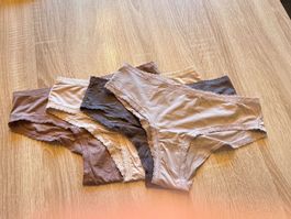 4 Slip mit Spitzen beige, dunkelbraun, hell beige und braun