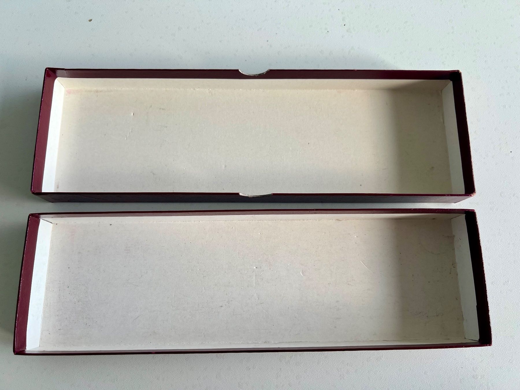 Piaget Uhren: PIAGET vintage long Burgundy outerbox – Gebraucht aus Mont-sur-Lausanne von vmi_ym5l 3