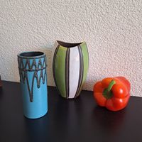 seltene blaue und gestreifte Keramikvase aus den 60er Jahren