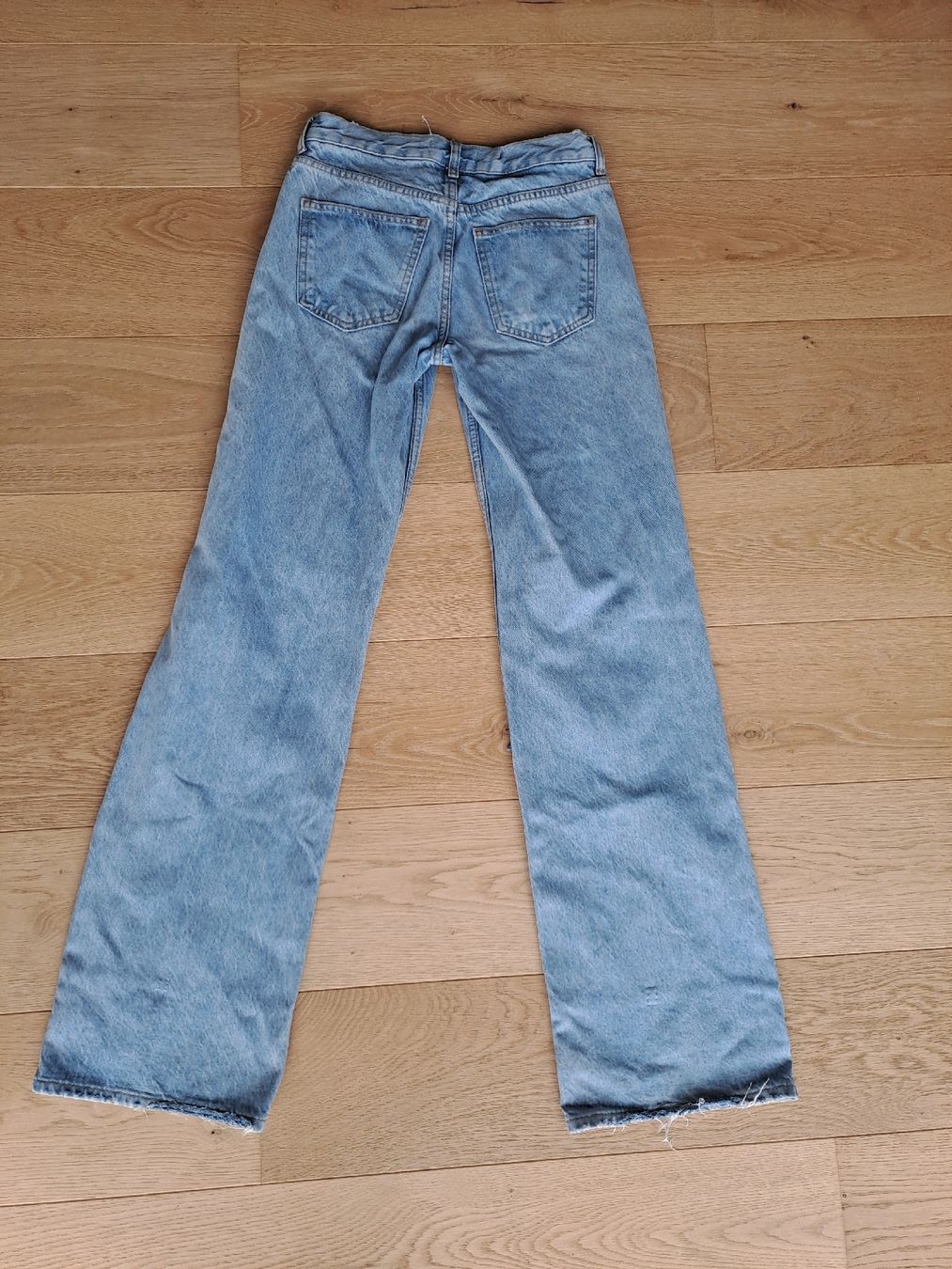 Mango Pantaloni: MNG Bootcut flared jeans mit Rissen – Usato da Kaltbrunn venduto da Koschka75 4