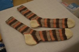 NO 41 - SOCKEN - HANDARBEIT - NEU - (XH)