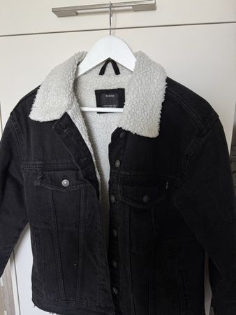 Bershka Oversized Übergangsjacke