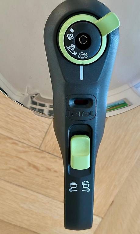 Töpfe: Schnellkochtopf Tefal – Gebraucht aus Stein am Rhein von aju_gr6w 4