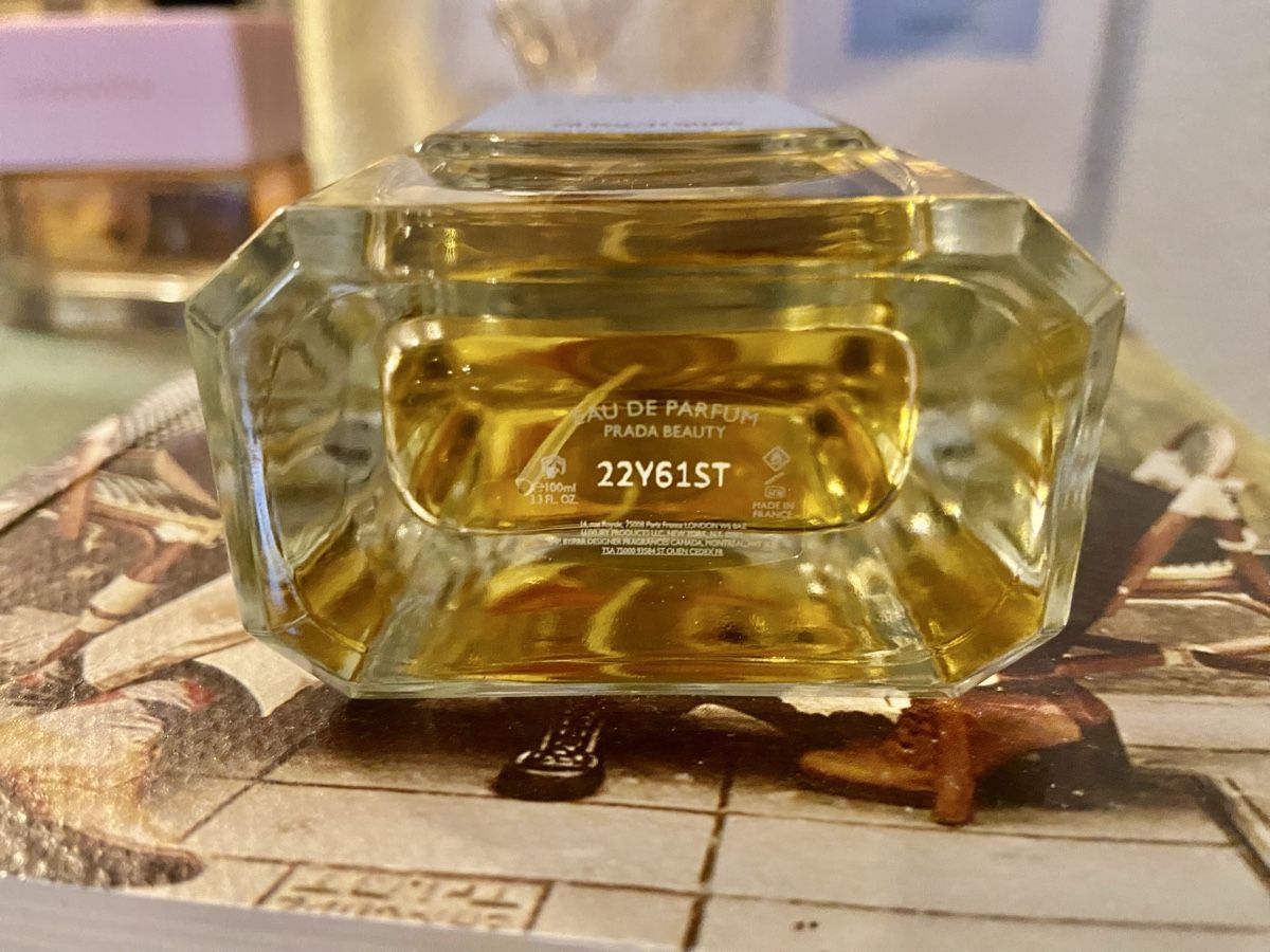 Prada Profumi & Eau de Toilette: Purple Rain Prada 100ml – Nuovo (secondo la descrizione) da Bossonnens venduto da Ylangsoleil 1