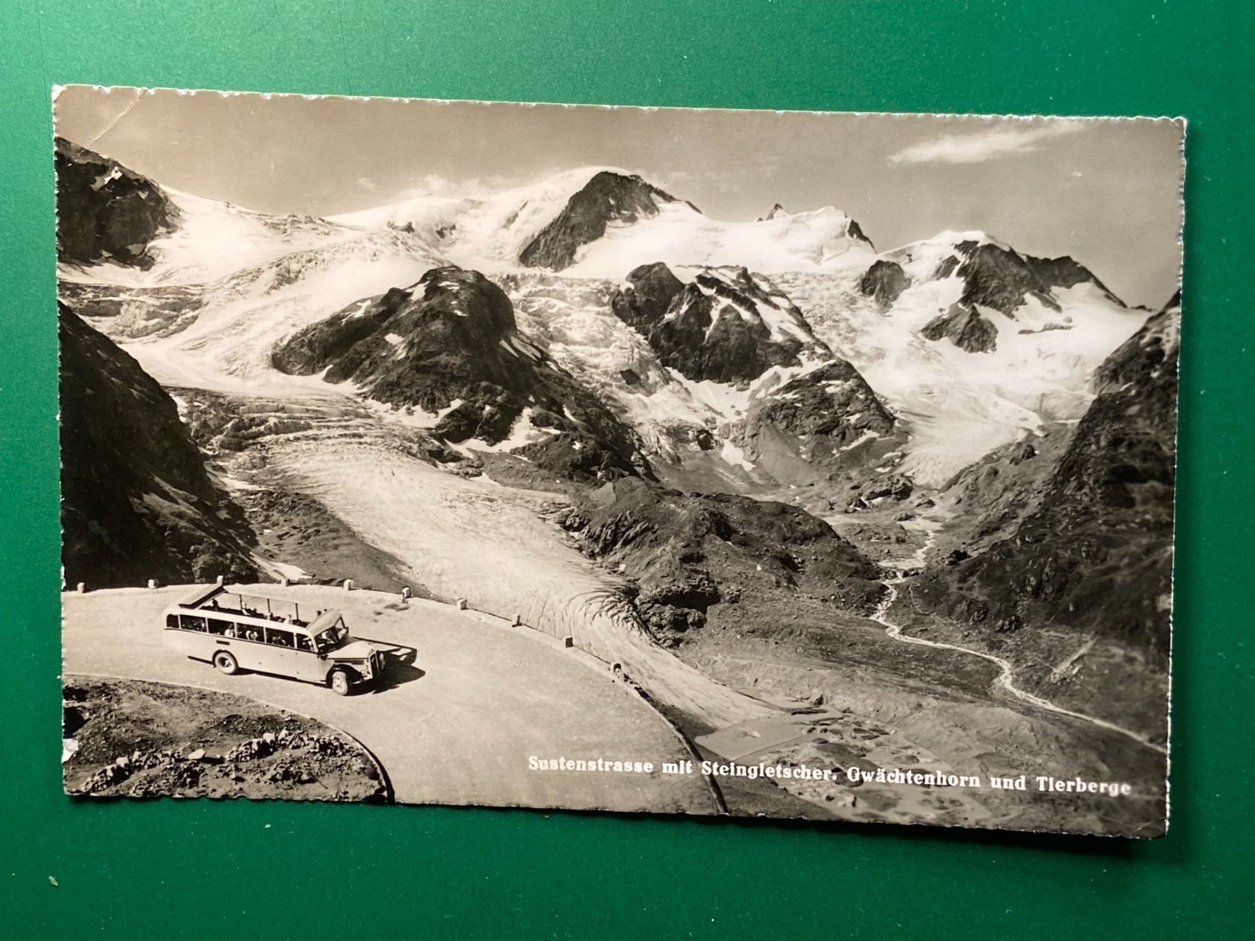 Cartoline postali: Sustenstrasse mit Steingletscher - Oldtimer-Bus !!! – Usato da Steg VS venduto da danwer74