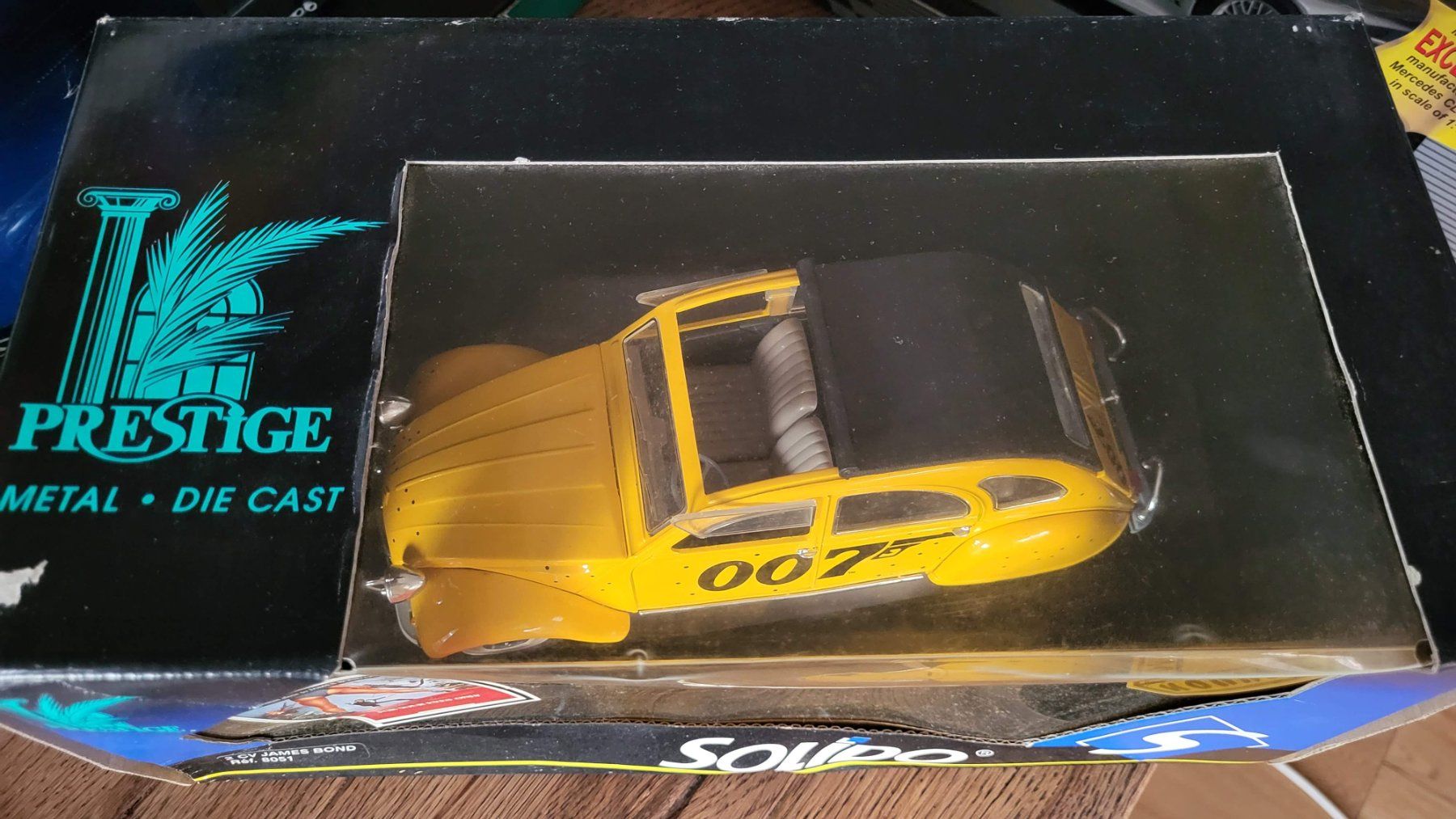 Solido Modellautos: 2 CV James Bond 1:18 Solido – Gebraucht aus Rothrist von Juana5 1