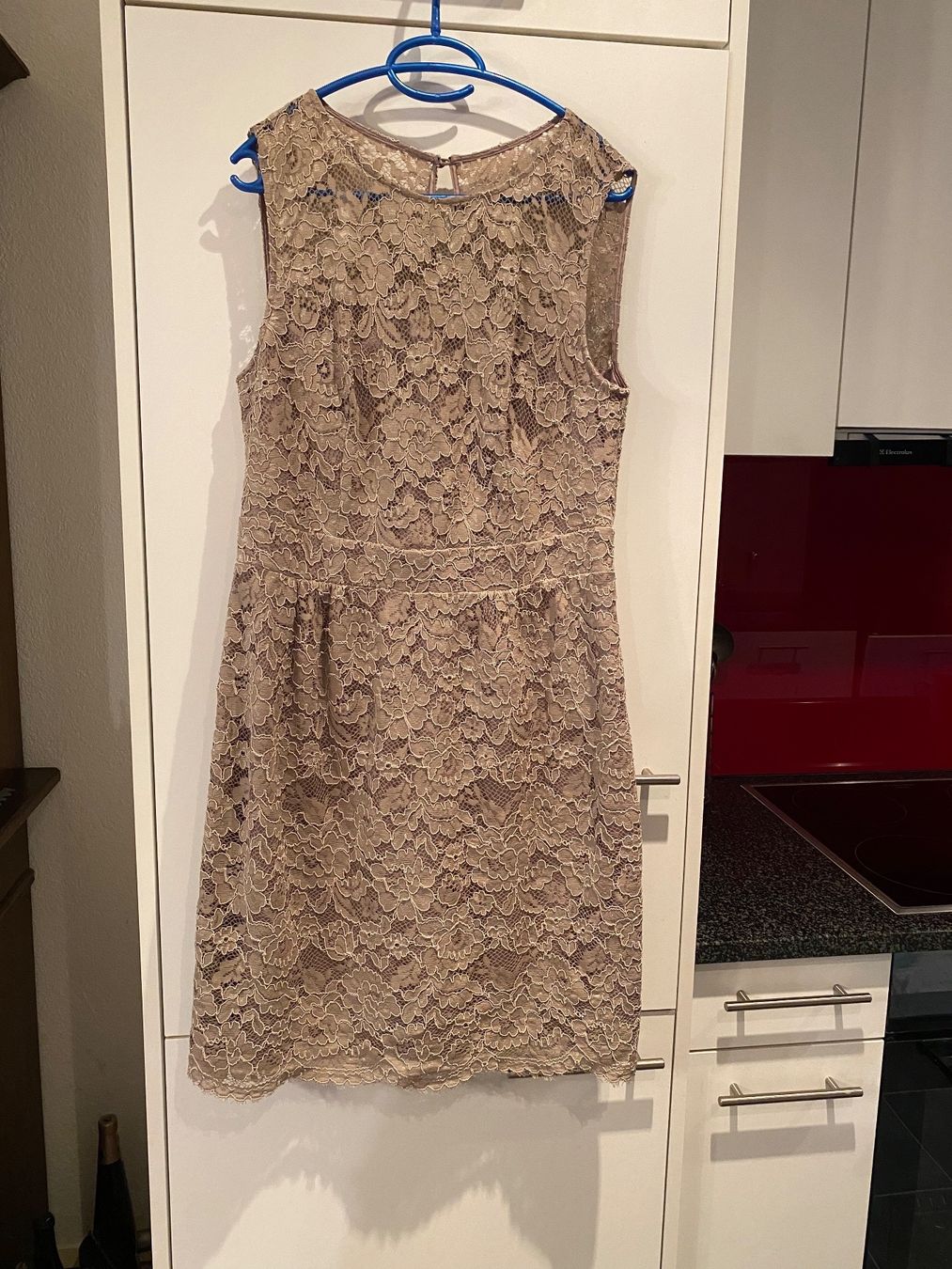 Kleider: Cocktailkleid Gr. 42 Apart – Gebraucht aus Hettlingen von BKH2021