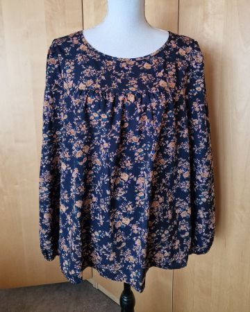 ❣️LUFTIGE BLUSE GR.46/48, BLAU SCHWARZ FLORAL