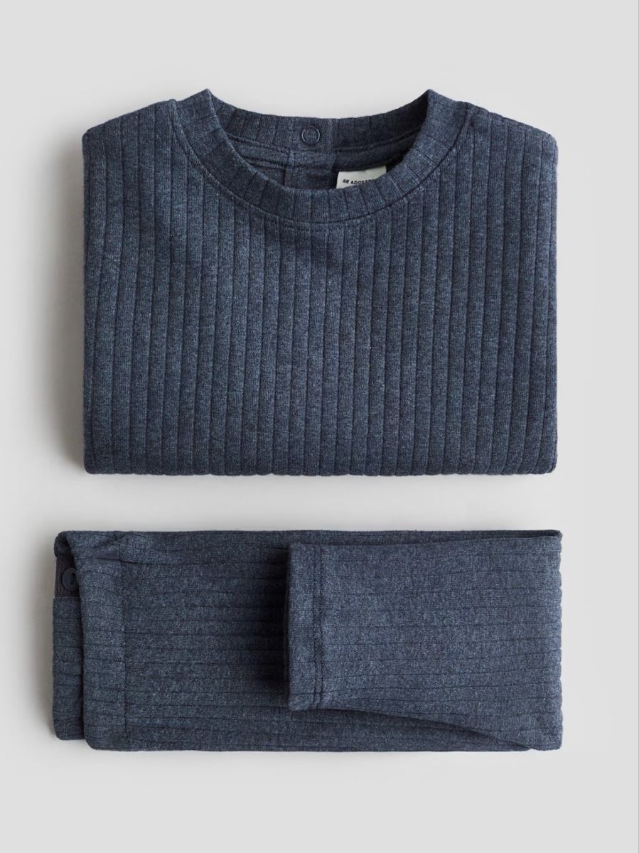 H&M Lotti & Set di vestiti: Set sweater and trousers baby 80 cm – Usato da Villard-sur-Chamby venduto da kamila_1024 1