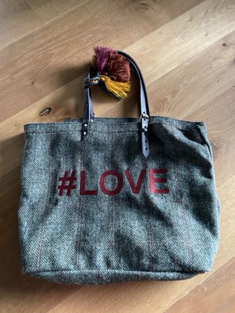 Label 17 Shopper