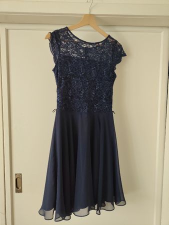Damen Kleid Dunkelblau Spitze Kurzarm Grösse S guter Zustand