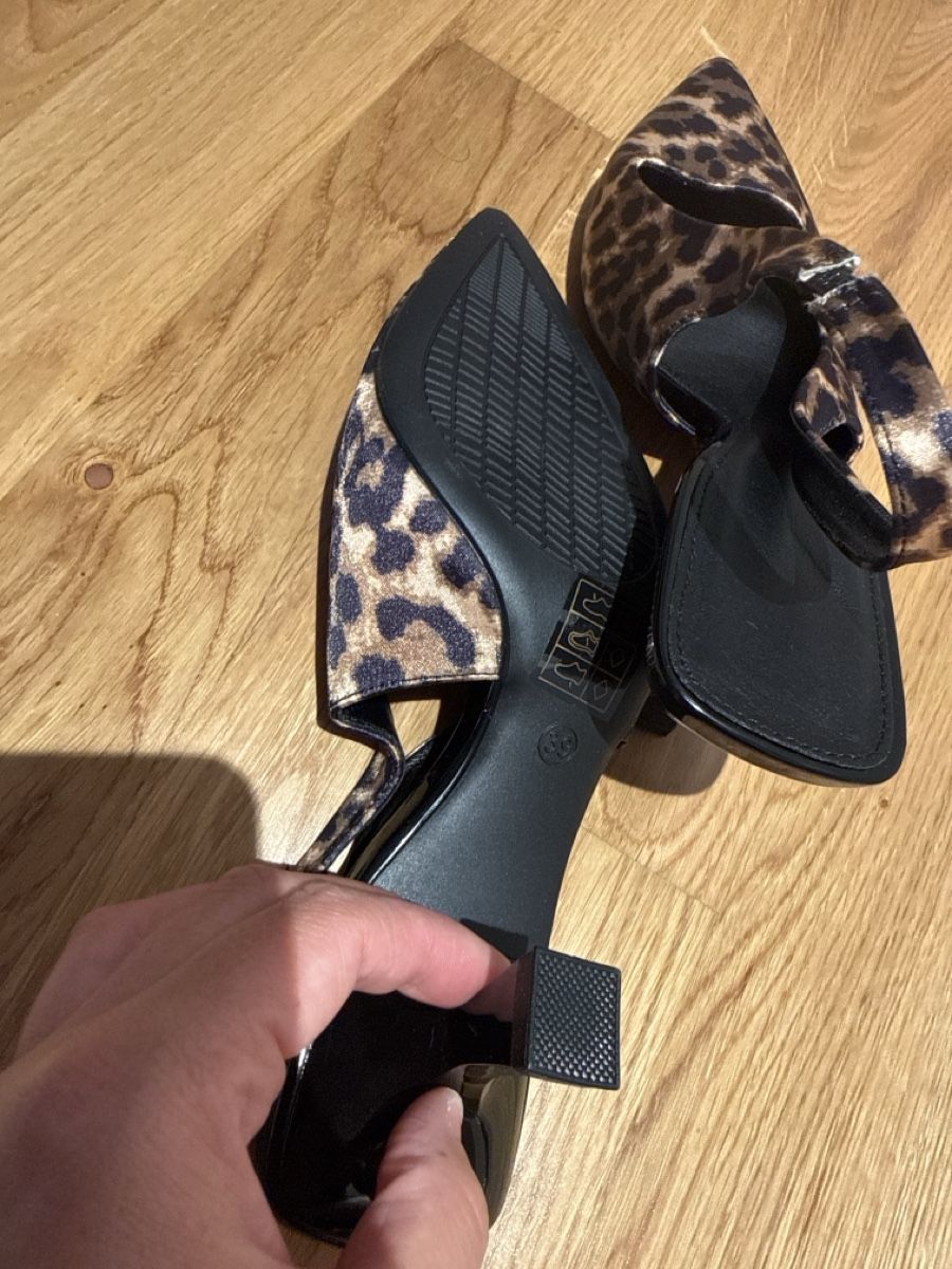 Damenschuhe: High Heels Sandalen – Neu (gemäss Beschreibung) aus Kriens von g_b_mk7j 4