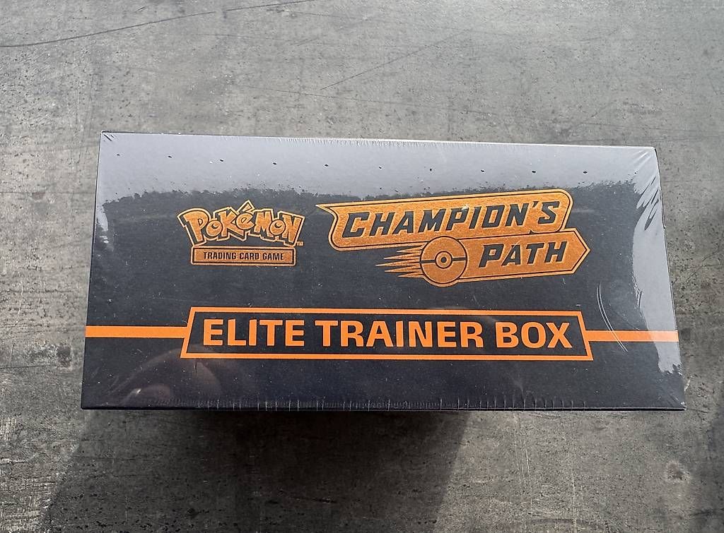 Pokémon Cartes à collectionner: Champions Path ETB, 100% sealed – D'occasion à Biel-Bienne par Mwalther 1