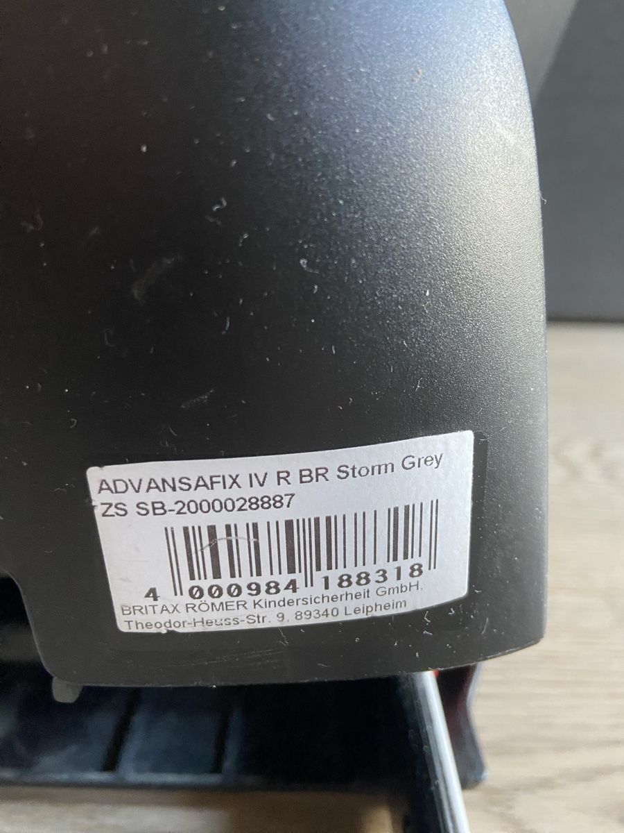 Britax Römer Seggiolini per auto: Römer Kindersitz Isofix – Usato da Silvaplana venduto da SaSeLe 3