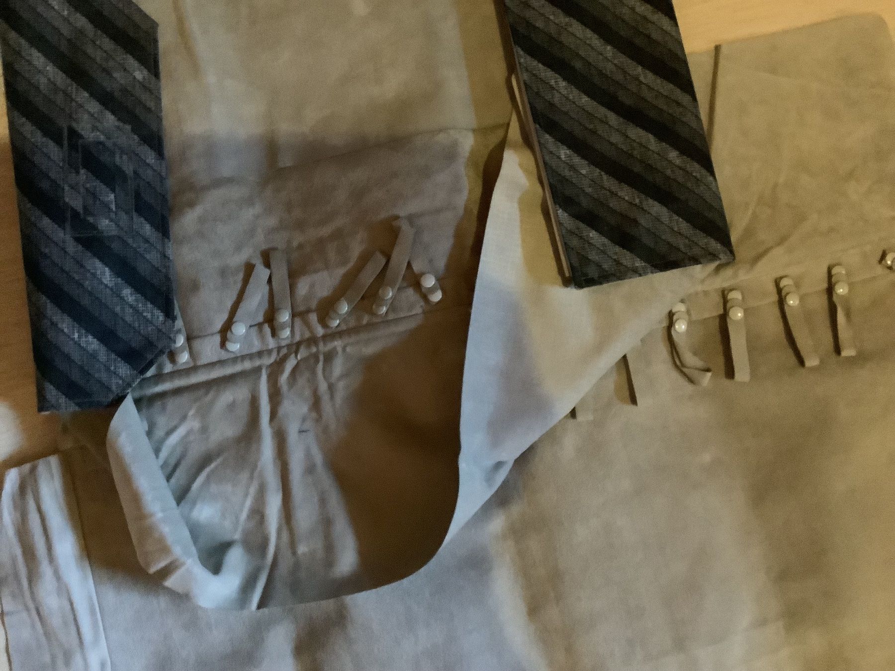 Pareti & Soffitti: Pochette de présentation pour bijoux. – Usato da Epalinges venduto da janvs 3