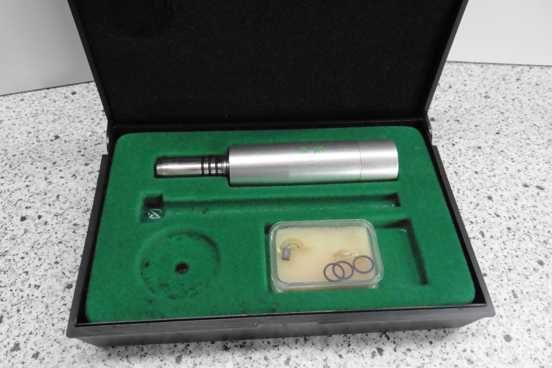 Dentsply Sirona Attrezzature mediche: Zahnarzt Micromotor Licht + Spray – Nuovo e nell'imballaggio originale da Mönchaltorf venduto da boesi51 2