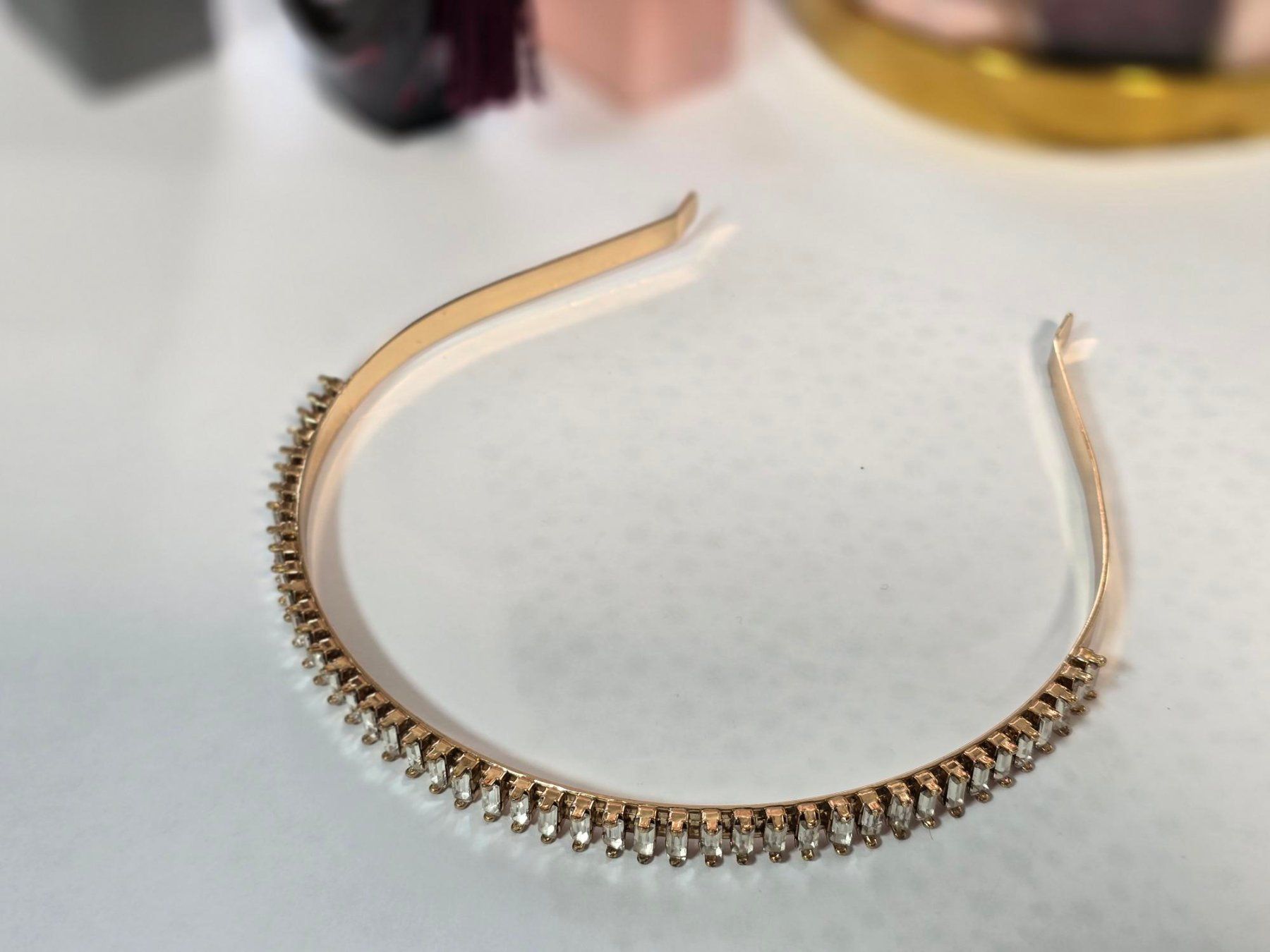 Accessori per capelli: Neu & Robust Goldenes Haarband mit Kristallen – Nuovo (secondo la descrizione) da Zürich venduto da dum_x5xn 5