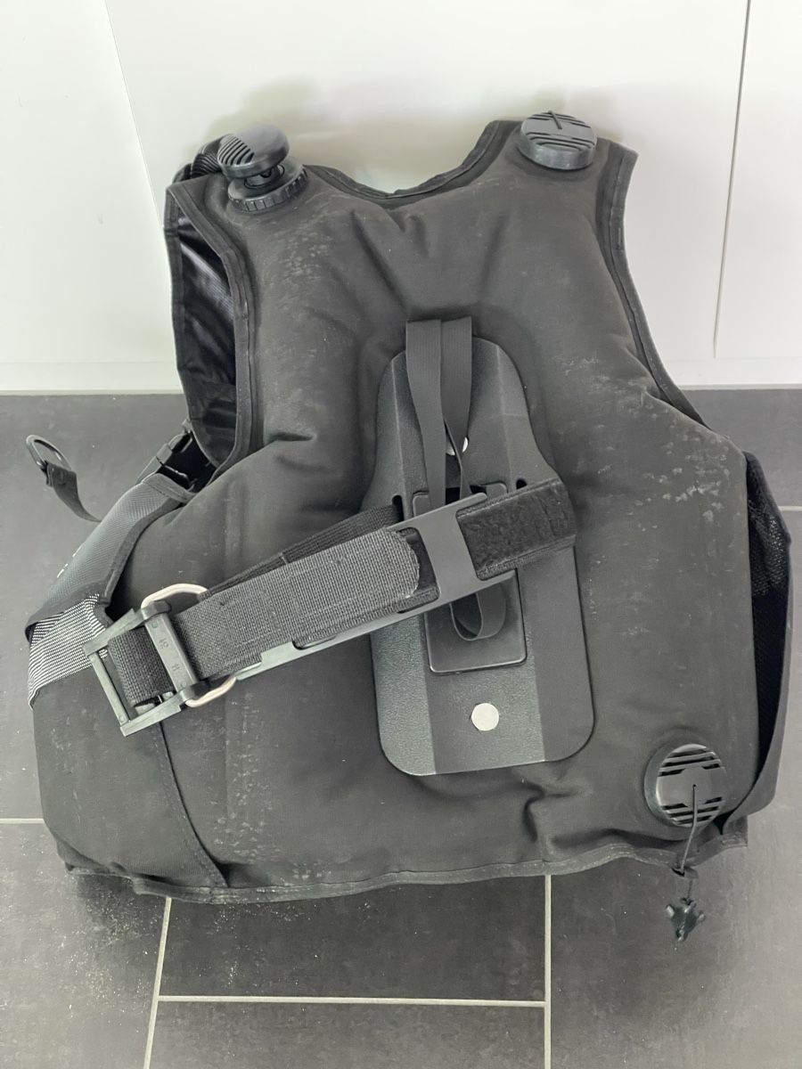 Respiratori & Giubbotti: SeaQuest Wave – Grösse M/L – Usato da Böckten venduto da Dive-green 4