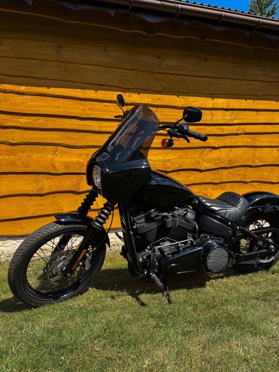 Harley-Davidson Chopper: Harley Davidson FXBB Street Bob – Usato da Stäfa venduto da trade-sto 1