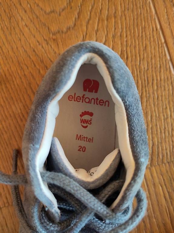 Scarpe per ragazzi: Lauflernschuhe elefanten Grösse 20 – Usato da Igis venduto da Ricema 2