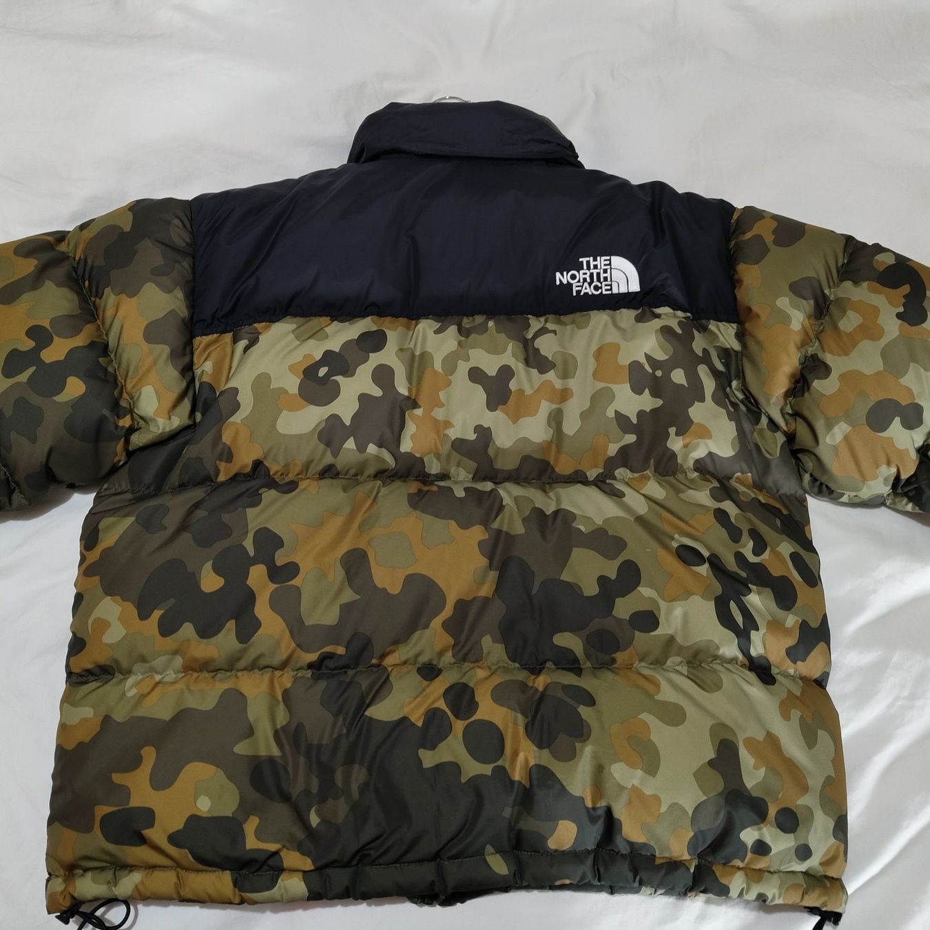 Giacche: Winterjacke Retro Nuptse 1966 North Face – Usato da Zürich venduto da RETRO_FEARLESS 2