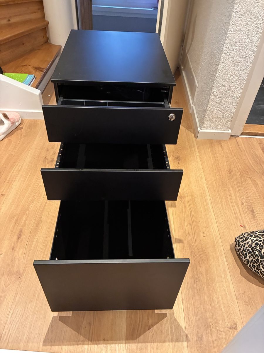 Banconi: Songmics Rollcontainer schwarz 3 Schubladen – Usato da Schaffhausen venduto da Sepelino 3