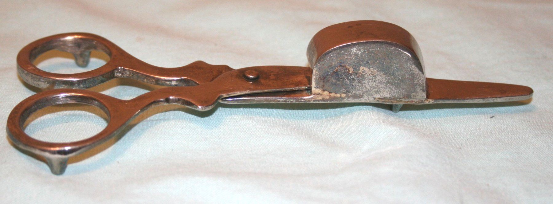 Tutti gli attrezzi: Antike Kerzenschere (Dochtschere) versilbert oder so. – Usato da Cadenazzo venduto da Mikeshop