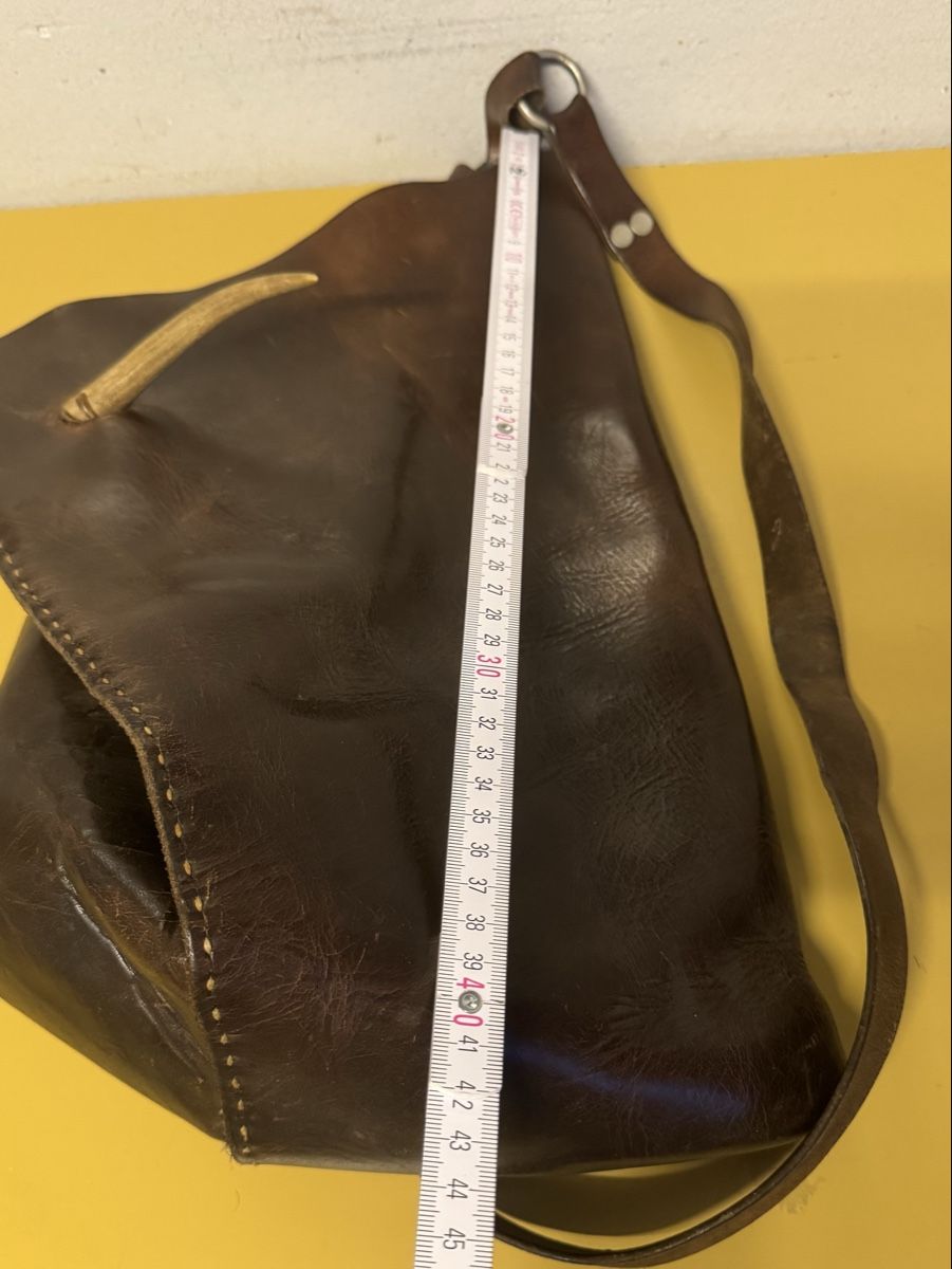Sacs: Leder Tasche mit Hirschgeweih ( hat eine Riss) – D'occasion à Schlieren par Freundlich02 8