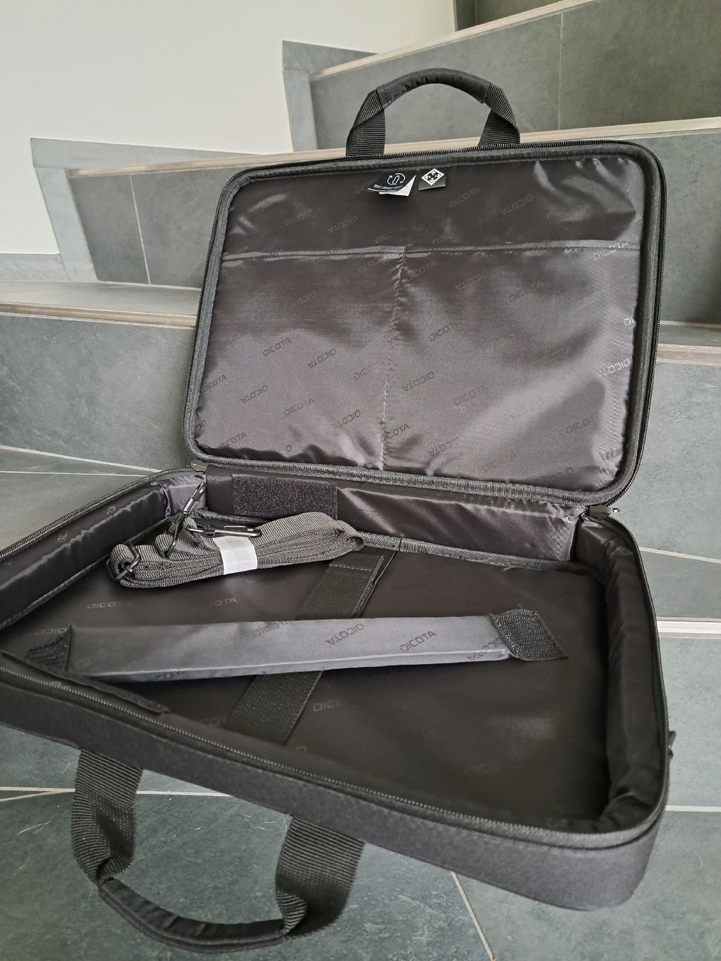 Borse: Laptoptasche – Nuovo (secondo la descrizione) da magden venduto da cam_w2ff 1