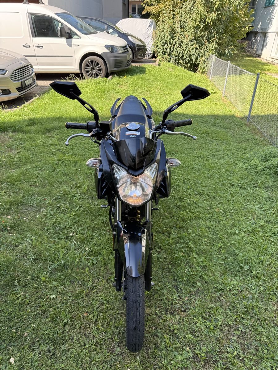 Yamaha Scooter: YAMAHA YS 125 CC – Usato da Winterthur venduto da Fabio_46