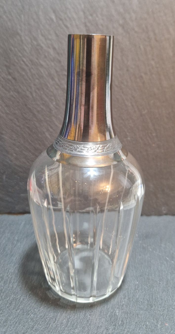 Caraffe: Antike Jugendstil Likörkaraffe / Flakon – Usato da Winterthur venduto da Sadega