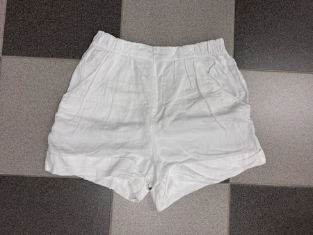 Zara Basic Shorts Weiss Gr. S