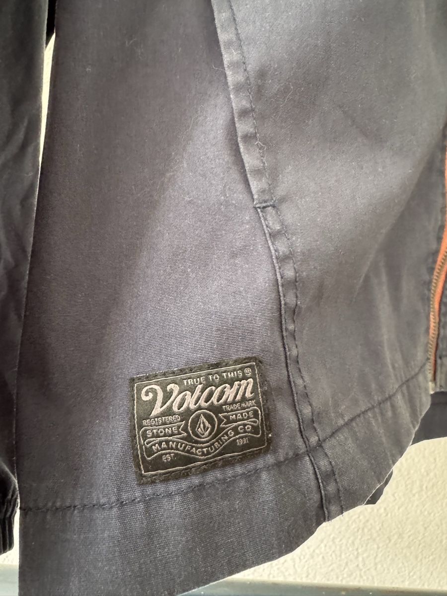 Volcom Jacken: Volcom Jacke Gr. M – Gebraucht aus Steckborn von MemphisDepay 3