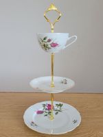 ETAGERE mit Kaffeetasse, Untertellerchen & Desserteller