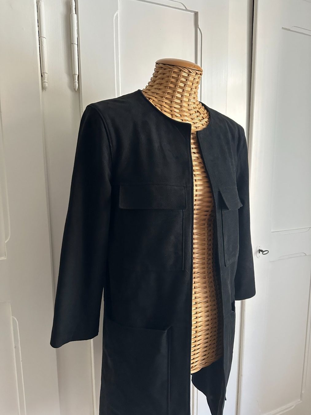H&M Vestes: Wildleder Jacke schwarz - 34 – D'occasion à Zürich par Diazaio 1