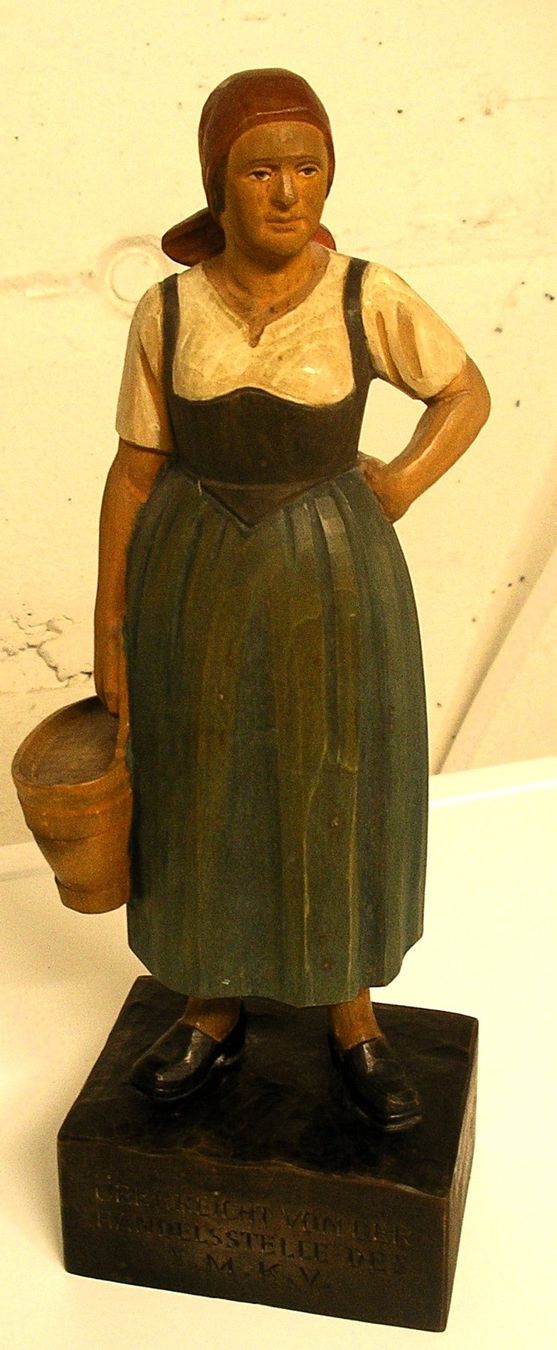Statuette: Bauersfrau, Brienzer SCHnitzerei um 1940 – Usato da Oberhofen am Thunersee venduto da luuping99 1