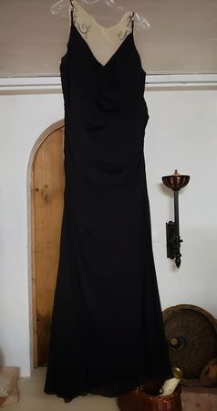 Abendkleid in schwarz mit Tattoo-Optik
