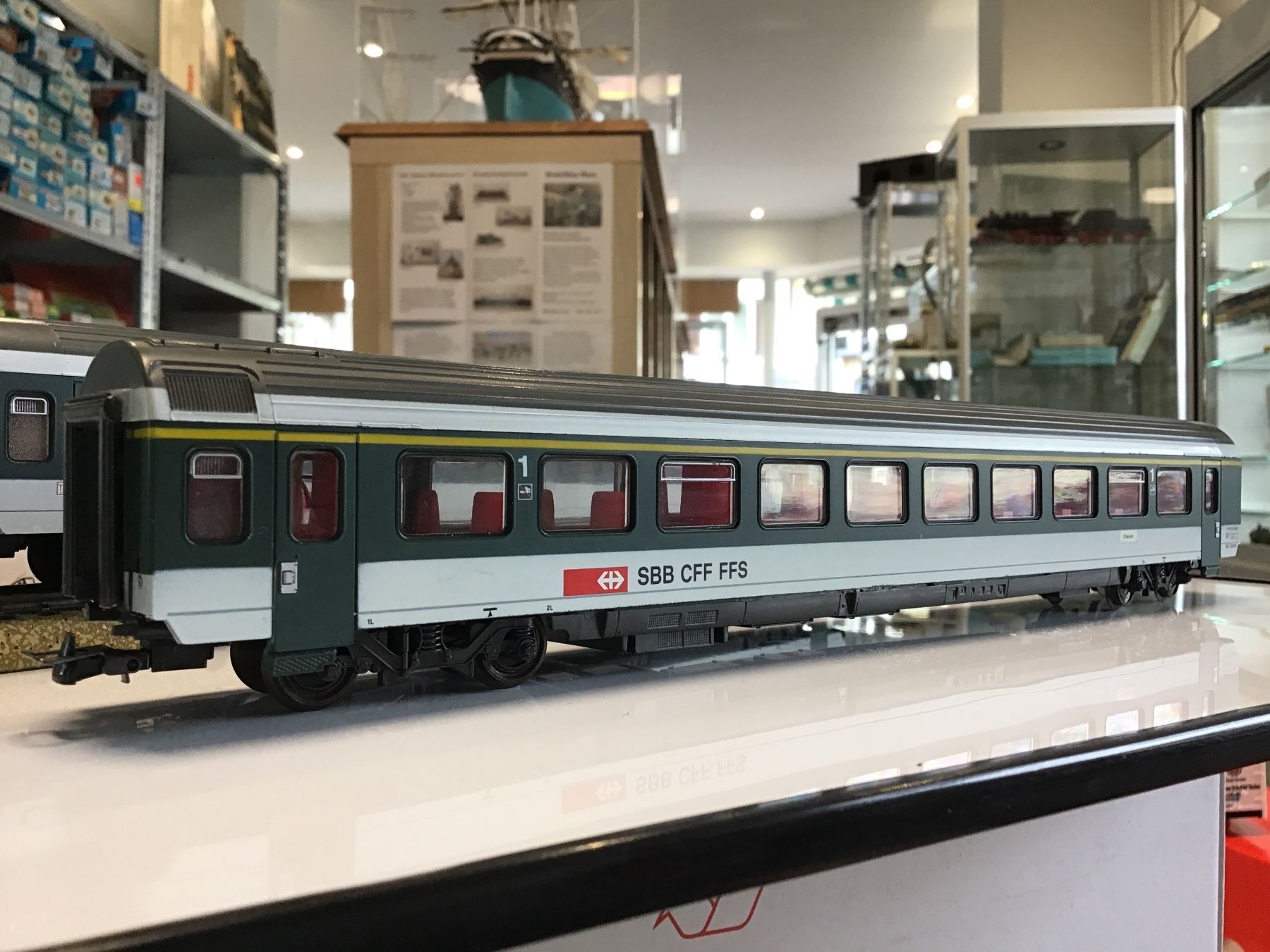Roco Modellini di ferrovie: SBB FFS Reisezugwagen, 2X ROCO – Usato da Männedorf venduto da Spezial-Modelle 2