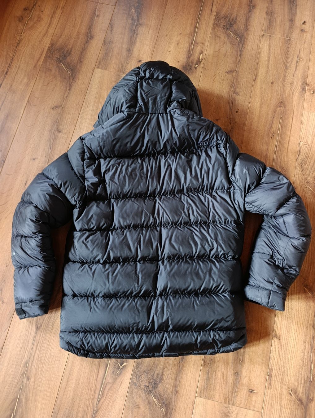 Giacche: Schwarze Daunenjacke Stellar Equipment – Usato da Reitnau venduto da Moendi88 2