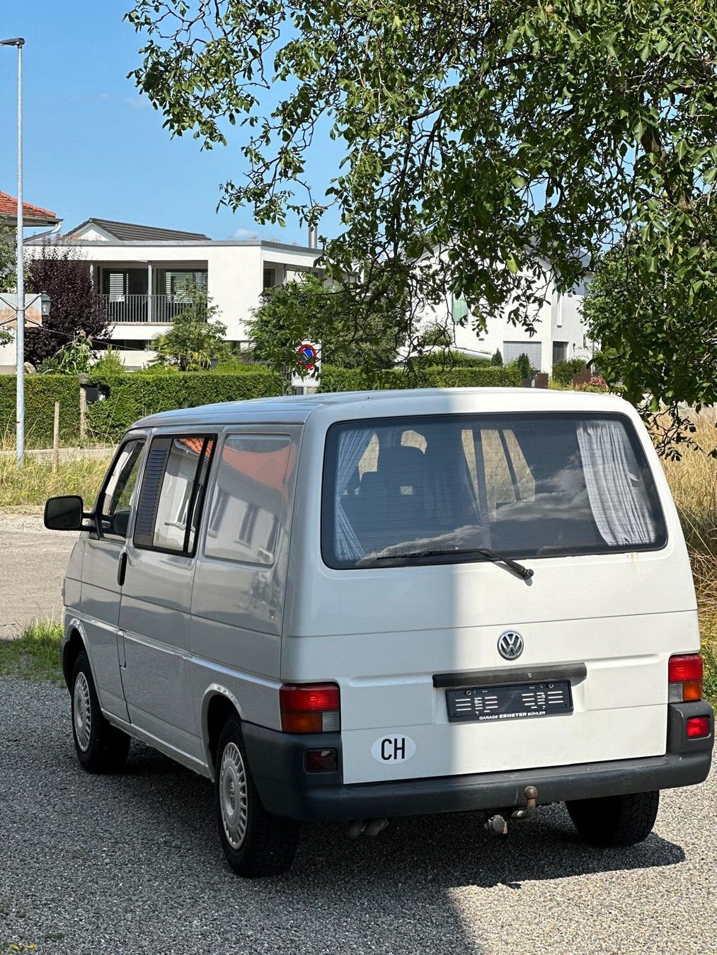 VW Veicoli da campeggio: VW Transporter T4 TDI Weiss Camper – Usato da Steinach venduto da GTI007 2